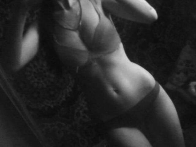 प्रोफ़ाइल की तस्वीर leila36