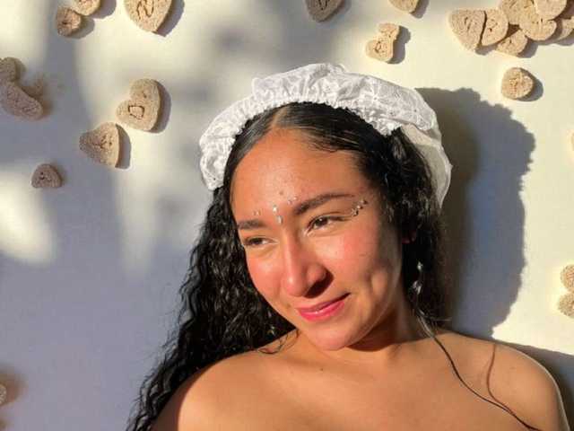 प्रोफ़ाइल की तस्वीर Lexiiee1