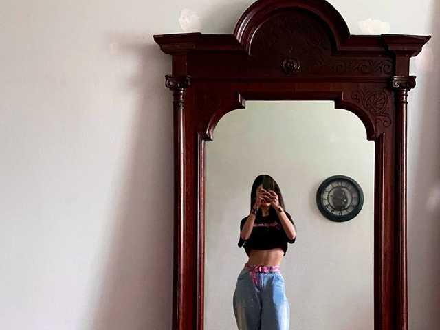 प्रोफ़ाइल की तस्वीर LexiLuxx