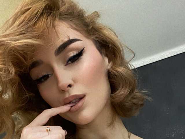 प्रोफ़ाइल की तस्वीर LexyFox