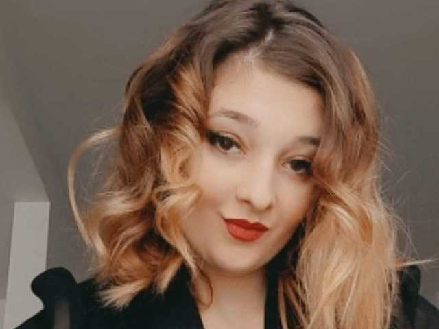 प्रोफ़ाइल की तस्वीर LexyRay