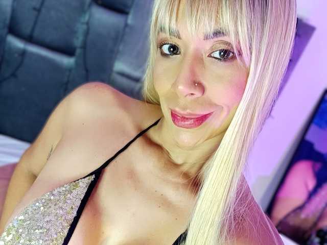 प्रोफ़ाइल की तस्वीर Lia-johnsonn