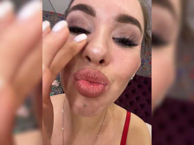 प्रसारण स्क्रीनशॉट LikaVika