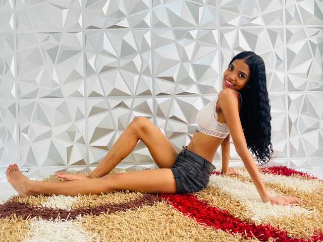 प्रोफ़ाइल की तस्वीर Lila-Rosse