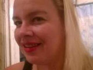 कामुक वीडियो चैट liloukiss