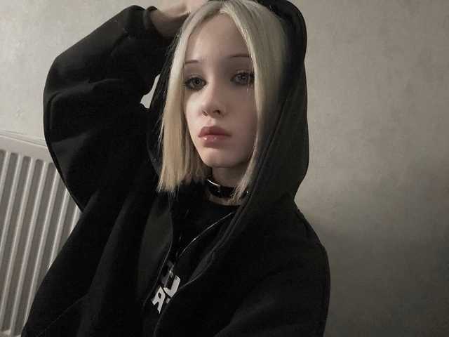 प्रोफ़ाइल की तस्वीर LisaaCutie