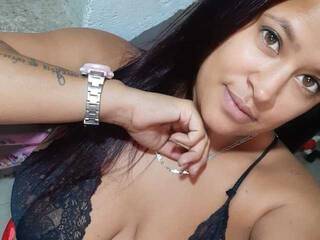 कामुक वीडियो चैट little--lulu