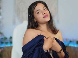 कामुक वीडियो चैट little-slut21x