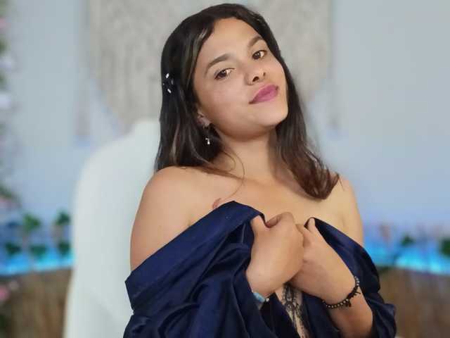 प्रोफ़ाइल की तस्वीर little-slut21x