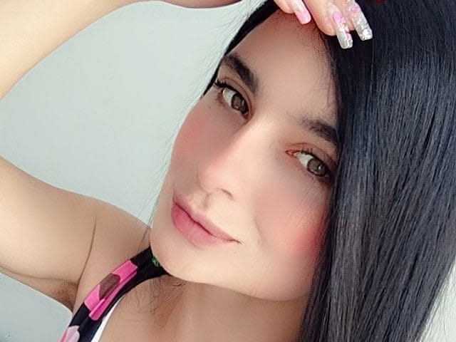 प्रोफ़ाइल की तस्वीर littleemma-777