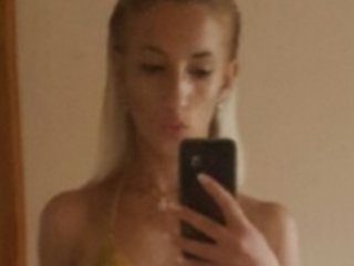 प्रोफ़ाइल की तस्वीर LittleMila98