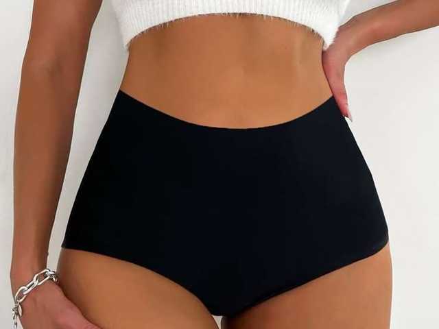 प्रोफ़ाइल की तस्वीर LolaMyst