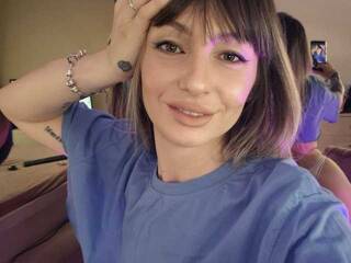 कामुक वीडियो चैट LolaxCute