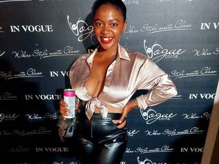 कामुक वीडियो चैट LootLove696