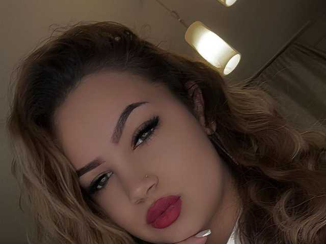 प्रोफ़ाइल की तस्वीर LorennCutie