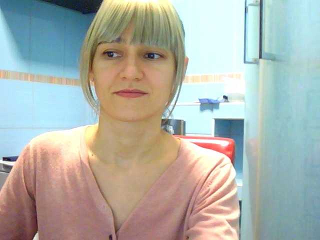 प्रसारण स्क्रीनशॉट LovelyBlond