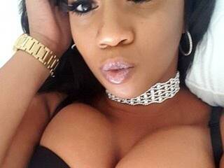 कामुक वीडियो चैट LovelyMiaB