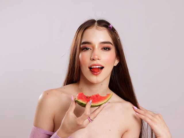 प्रोफ़ाइल की तस्वीर LuciIanaRose