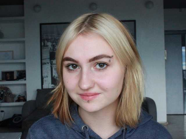प्रोफ़ाइल की तस्वीर LucyMegany