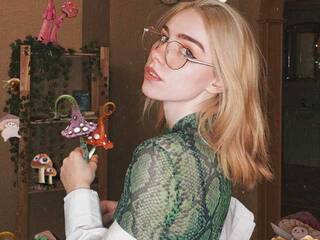 कामुक वीडियो चैट LucyVirgin