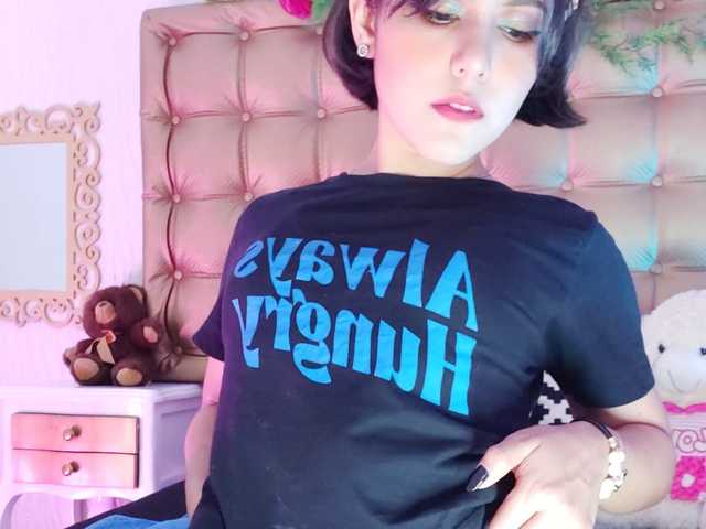 प्रोफ़ाइल की तस्वीर LunaaSweet