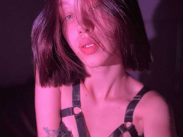 प्रोफ़ाइल की तस्वीर lyricssa