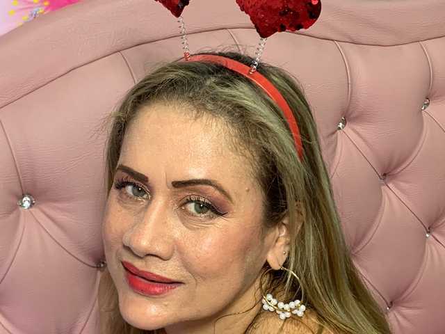 प्रोफ़ाइल की तस्वीर Madame-charlotte