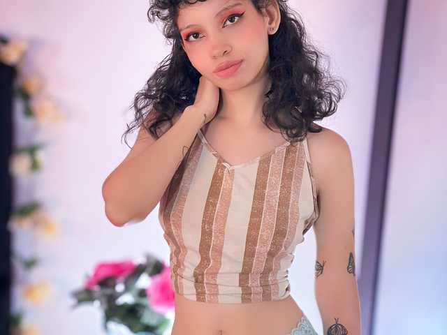 प्रोफ़ाइल की तस्वीर maddiecharlotte