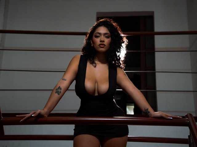 प्रोफ़ाइल की तस्वीर MaddisonBelucci
