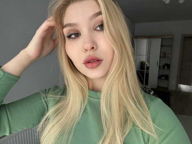 प्रोफ़ाइल की तस्वीर maebarbie