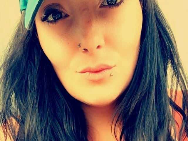 प्रोफ़ाइल की तस्वीर MaevaHot