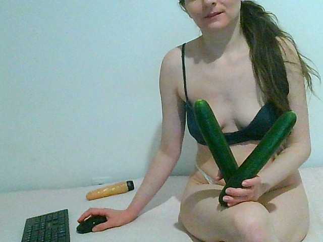 तस्वीरें MagalitaAx go pvt ! i not like free chat!!! all for u in show!! cucumbers will play too