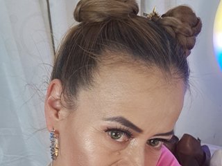 कामुक वीडियो चैट MAGHENTA