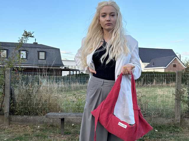 प्रोफ़ाइल की तस्वीर Ramona