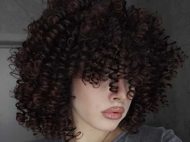प्रोफ़ाइल की तस्वीर xoxoxo_adelin
