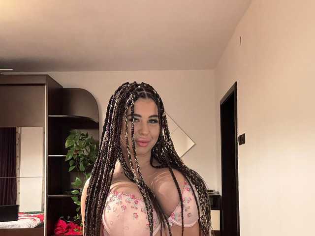 प्रोफ़ाइल की तस्वीर MegaBoobsDee