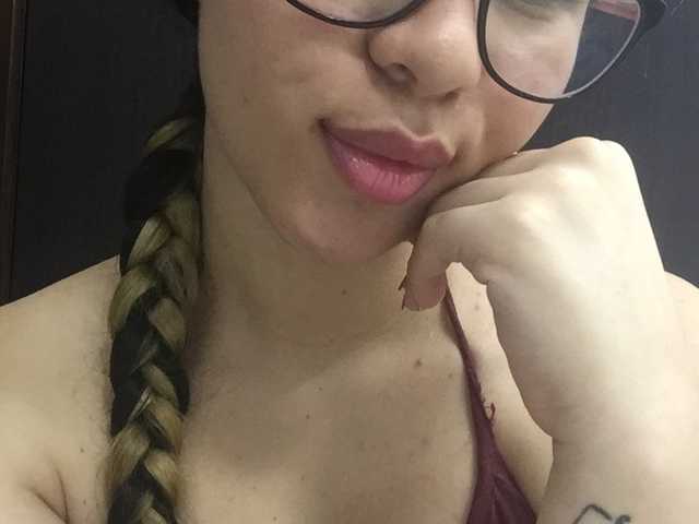 प्रोफ़ाइल की तस्वीर Melody-adams