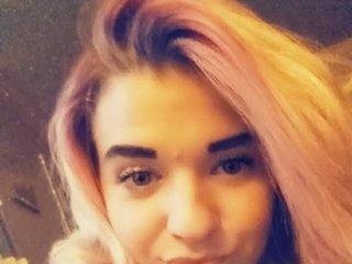 प्रोफ़ाइल की तस्वीर AmericnBarbie