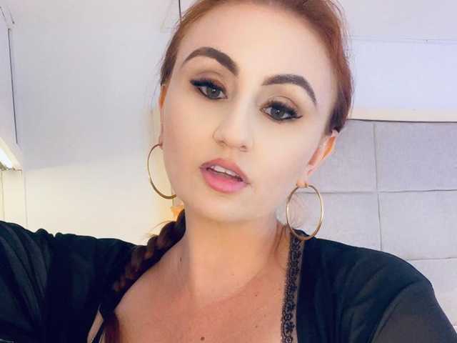 प्रोफ़ाइल की तस्वीर mia-lourence