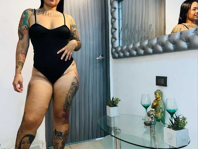 प्रोफ़ाइल की तस्वीर mia-tattoos