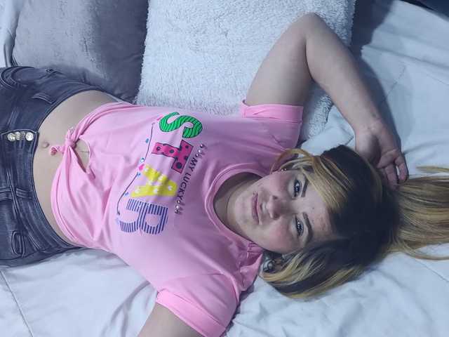 प्रोफ़ाइल की तस्वीर MiaScott