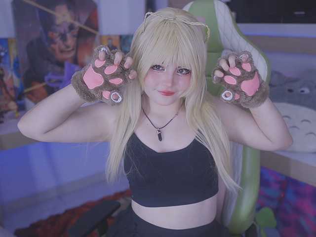 प्रोफ़ाइल की तस्वीर miikumeow