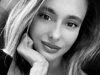 कामुक वीडियो चैट Mikkajul