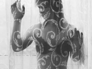 कामुक वीडियो चैट Mina-Harker