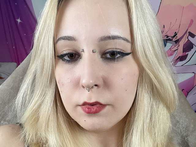 प्रोफ़ाइल की तस्वीर Minniequeen