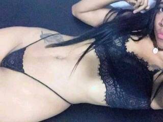 कामुक वीडियो चैट mischarlote02