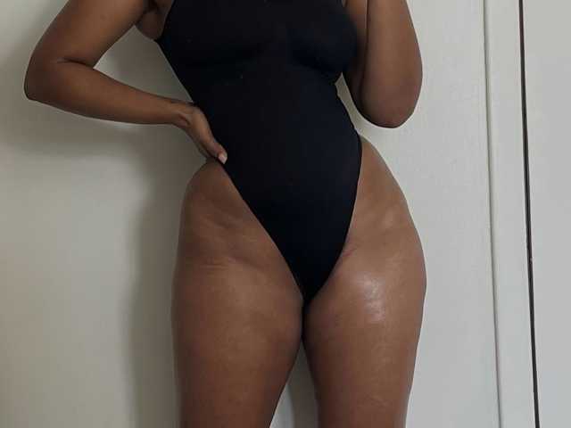 प्रोफ़ाइल की तस्वीर MistressLolaX