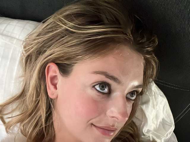 प्रोफ़ाइल की तस्वीर Modelbunny55