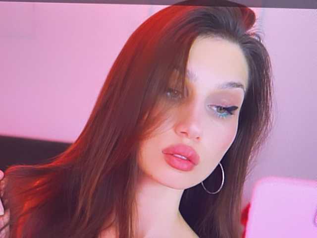 प्रोफ़ाइल की तस्वीर CarolineM