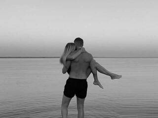 कामुक वीडियो चैट _M_O_L_O_K_O_